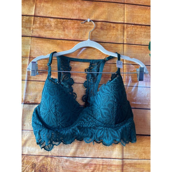 Victoria's Secret Date Lightly Lined Bralette Size Medium NWT - Picture 1 of 7